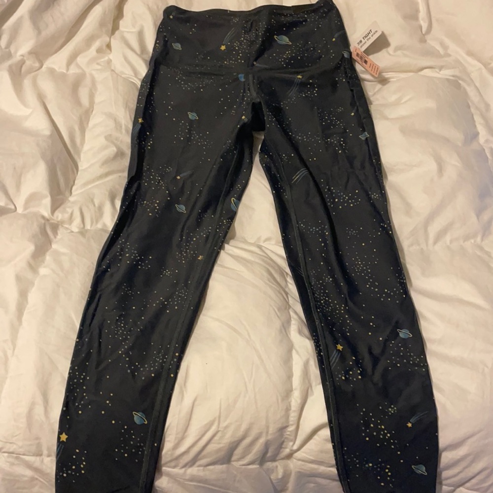 NWT Victoria sport space print leggings